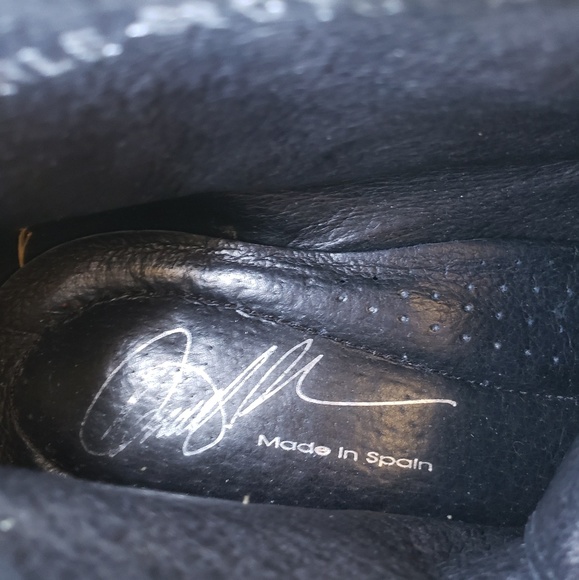 Suede Persuasion - Picture 6 of 8